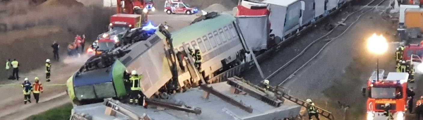 Schweres Zugunglück auf Rheintalstrecke fordert einen Toten und mehrere Verletzte – Strecke zwischen Freiburg und Basel länger gesperrt