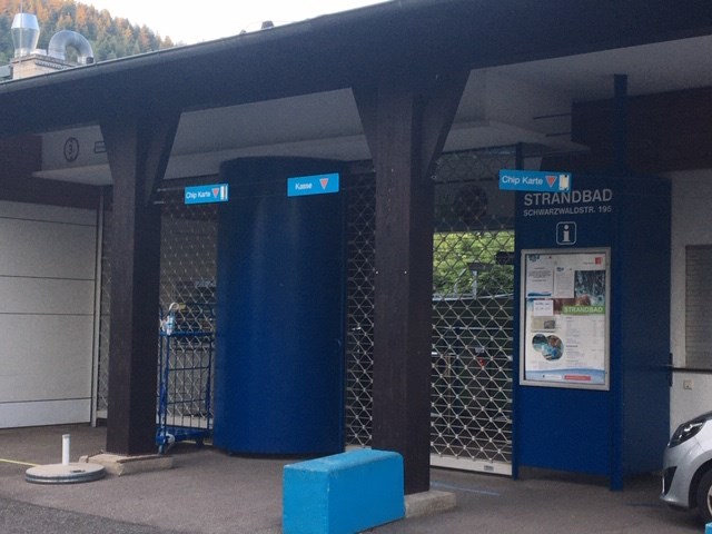 Hochsommerliche Temperaturen, aber alle Bäder in Freiburg sind geschlossen