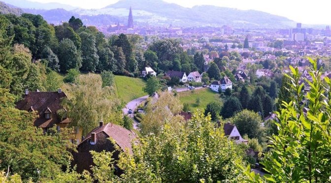 ENTSCHLEUNIGUNG BEI DER STADTENTWICKLUNG
