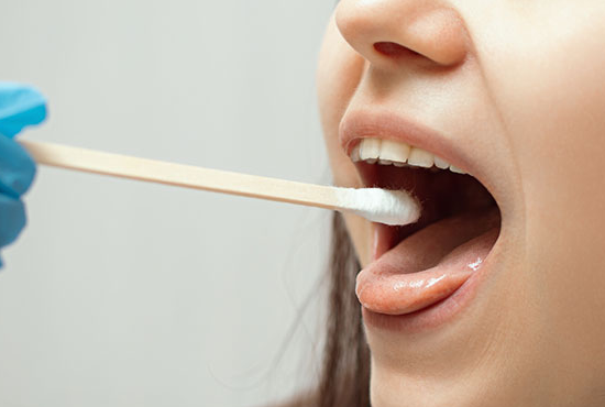 Schoco-Test:  Neue Corona-Teststrategie für Freiburger Schulen